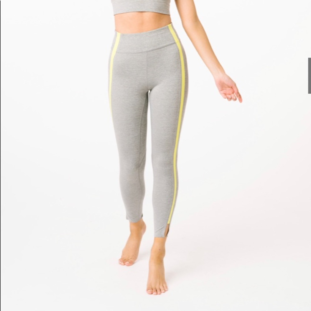Zyia leggings